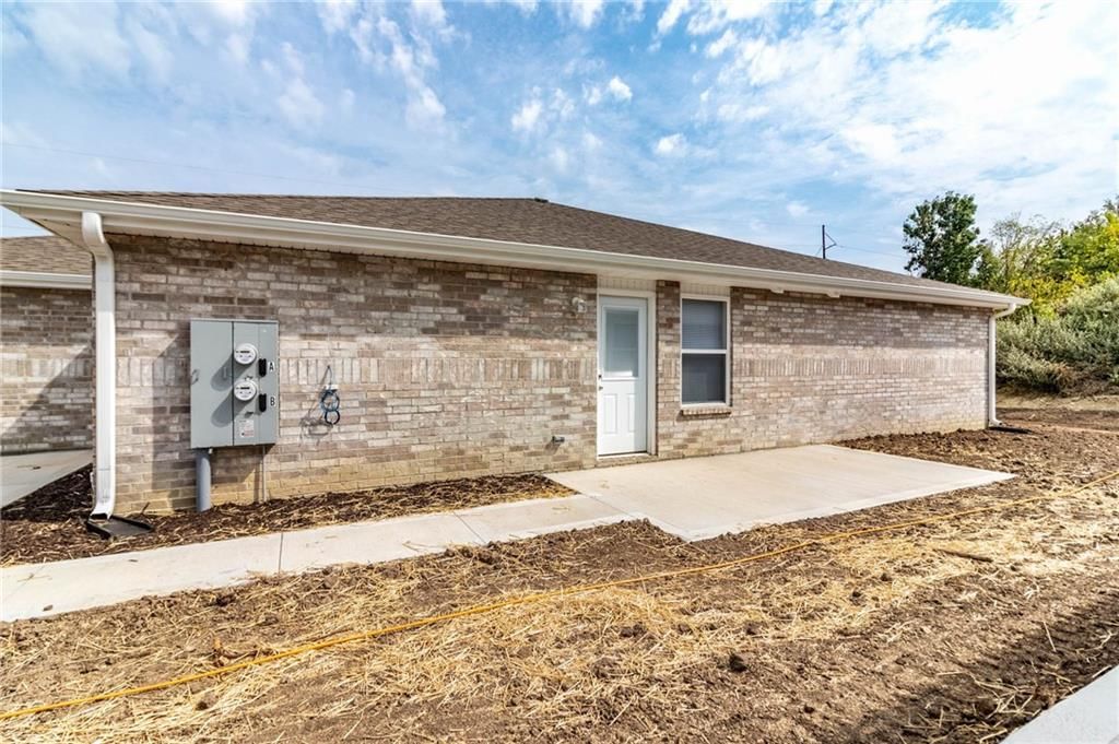 1505 Coventry Court — photo 11