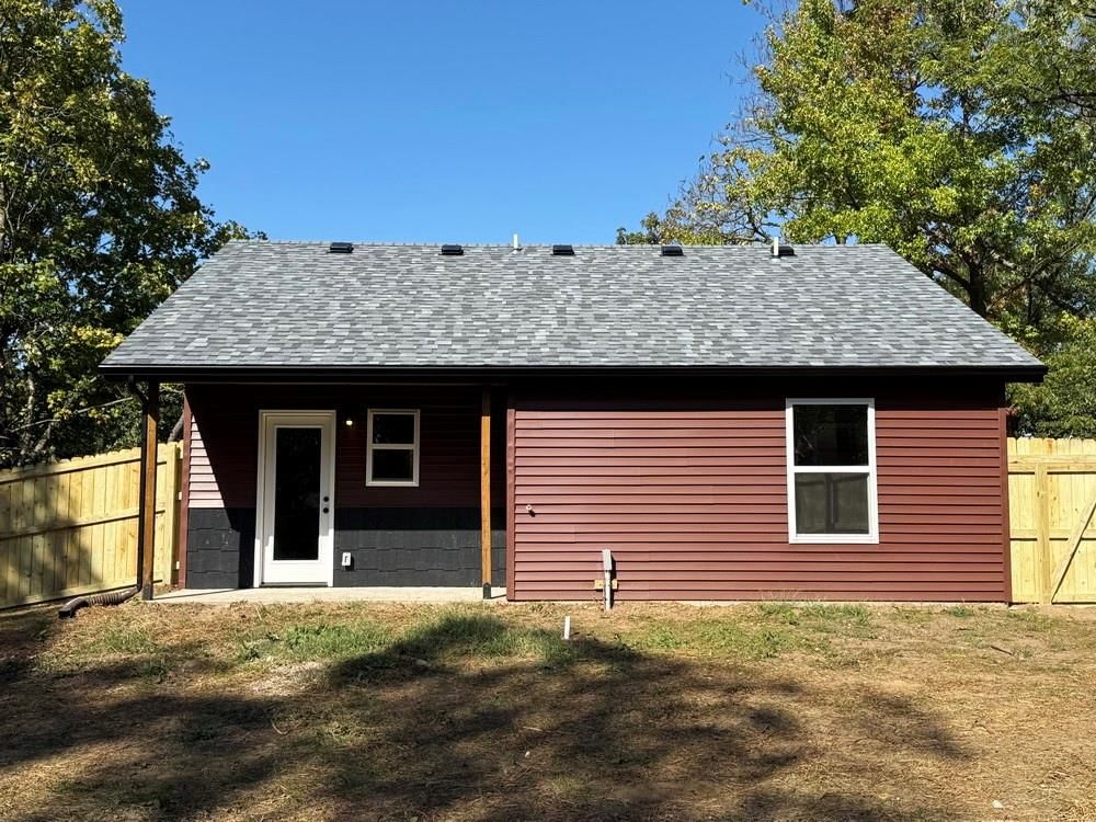 206 W Fields Boulevard — photo 16