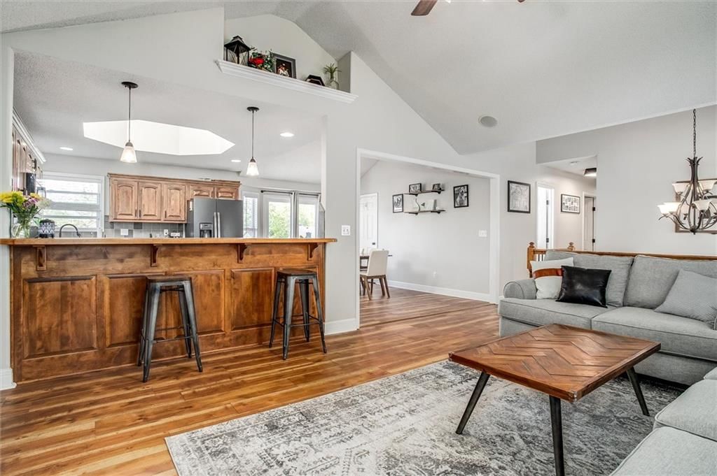 2102 Patti Lane — photo 4