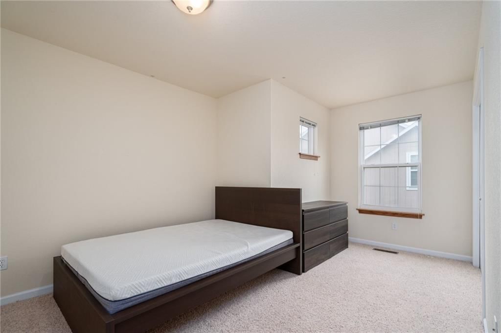 2418 Surrey Drive — photo 15