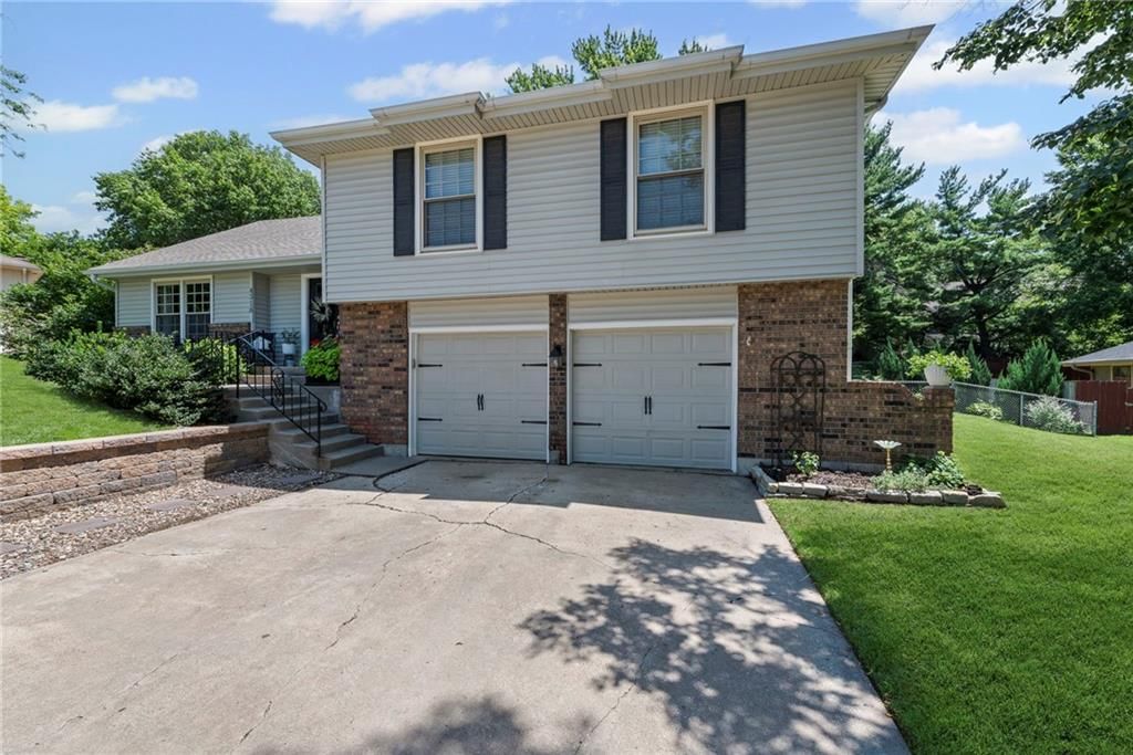 4318 Stonecrest Drive — photo 3