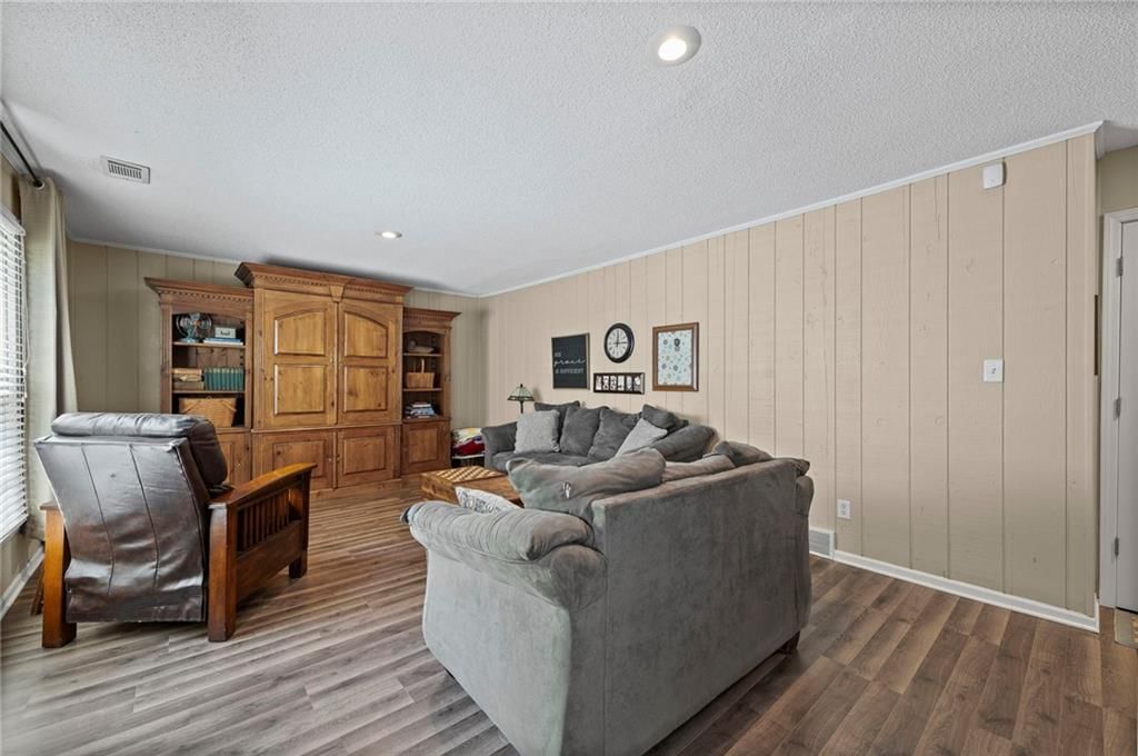 4318 Stonecrest Drive — photo 31