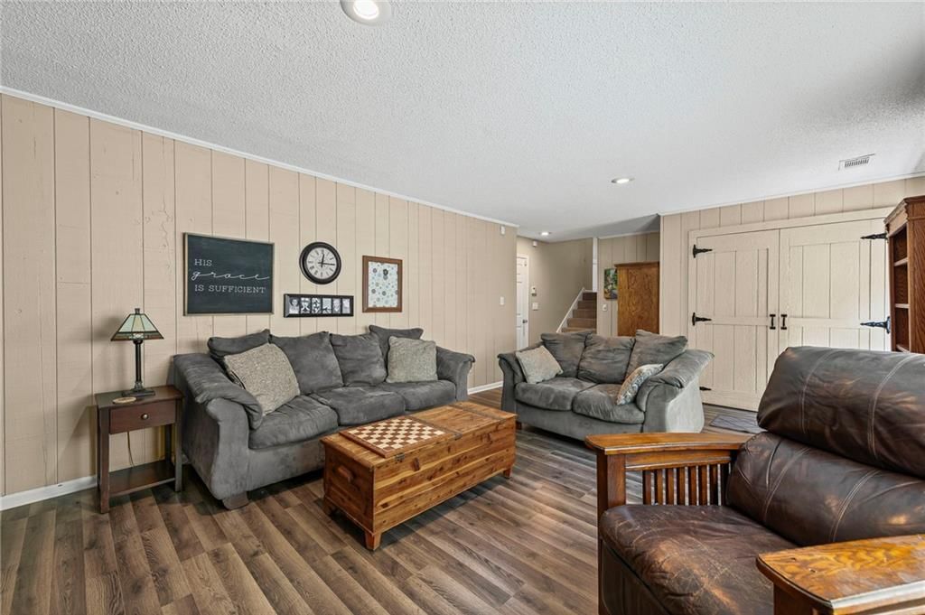 4318 Stonecrest Drive — photo 33