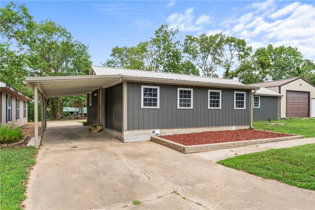 28213 Panorama Road — photo 3