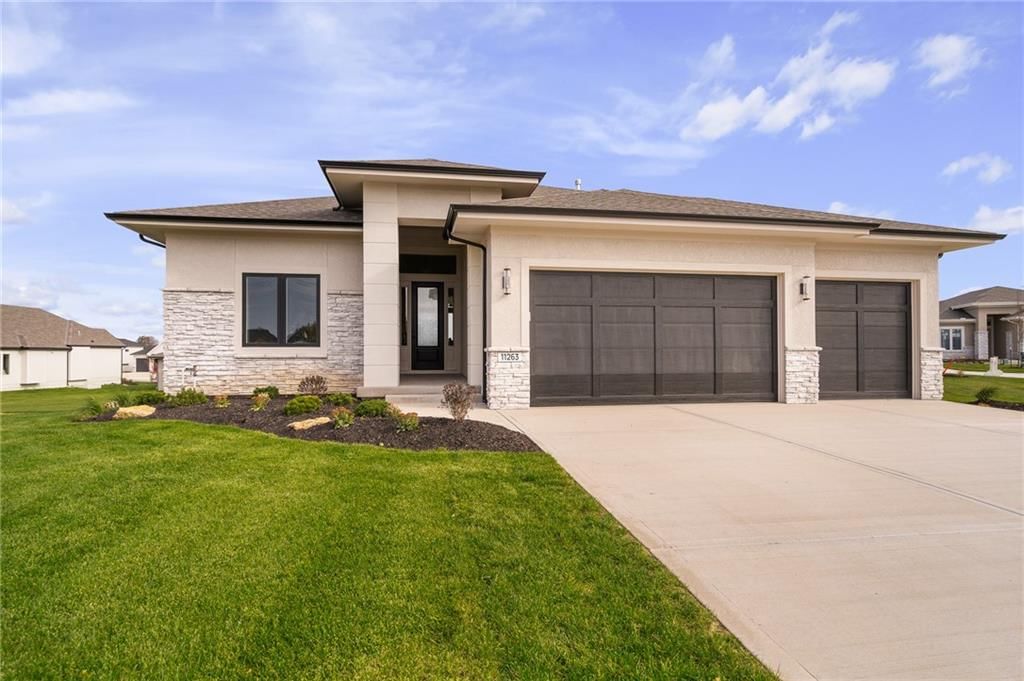 11263 S Gleason Road, Olathe, KS