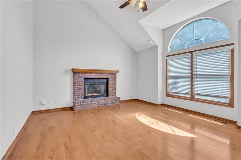 15612 Barkley Street — photo 8