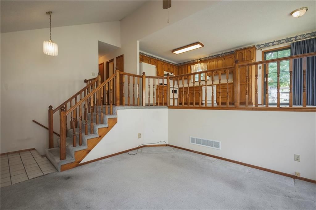 408 SE Bristol Drive — photo 5