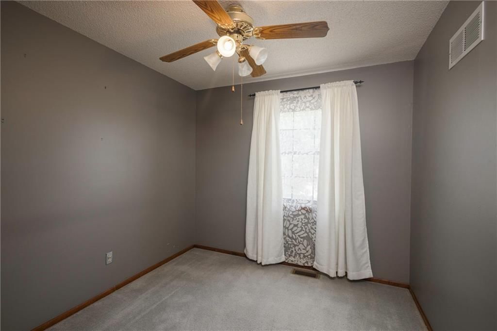 408 SE Bristol Drive — photo 10