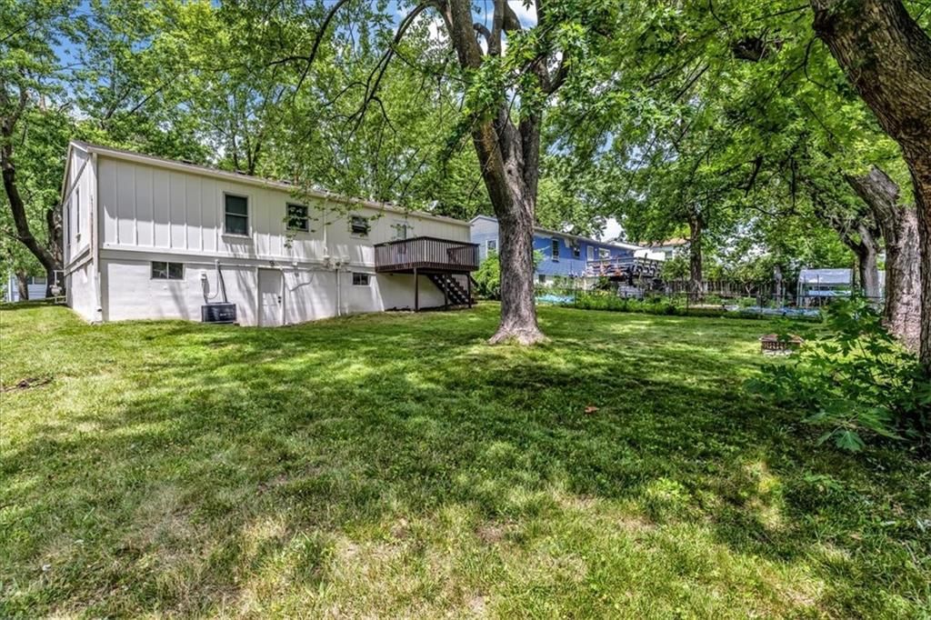 1315 N Viking Drive — photo 23