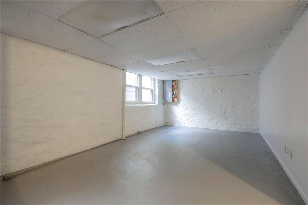 222 W 68th Street — photo 37