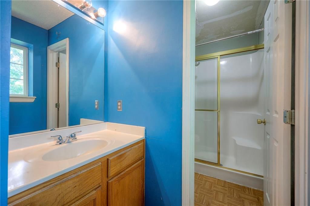 1882 Gates Drive — photo 11