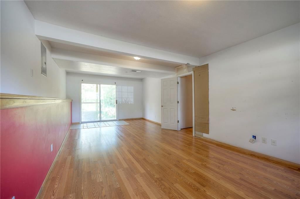 1882 Gates Drive — photo 13