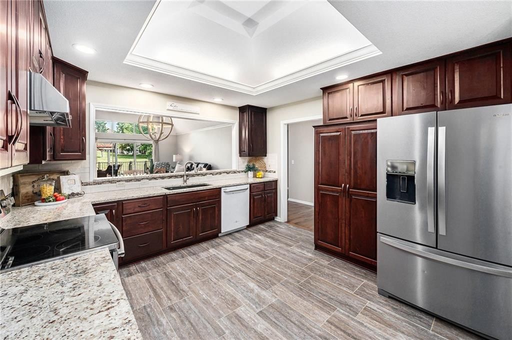 5216 W 122nd Street — photo 11