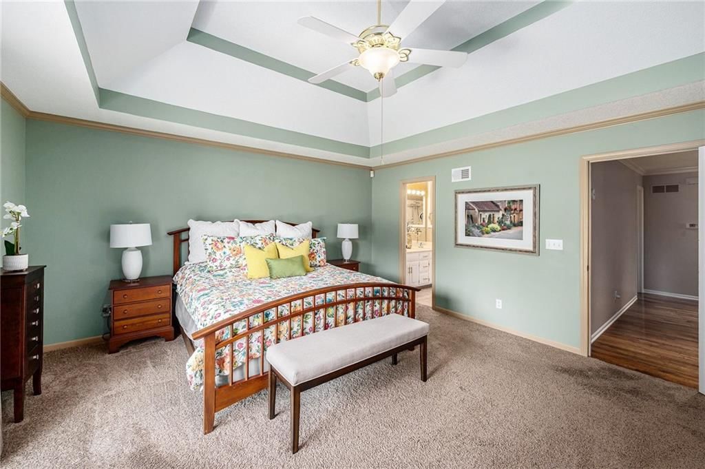 5216 W 122nd Street — photo 18