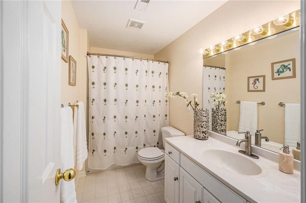 5216 W 122nd Street — photo 21