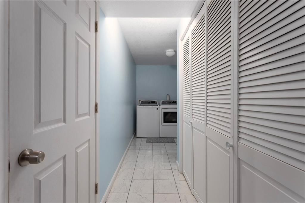 18708 Primrose Street — photo 28