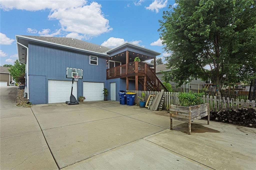 18708 Primrose Street — photo 33