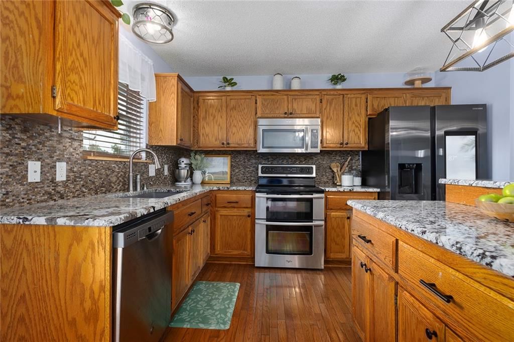 18708 Primrose Street — photo 9