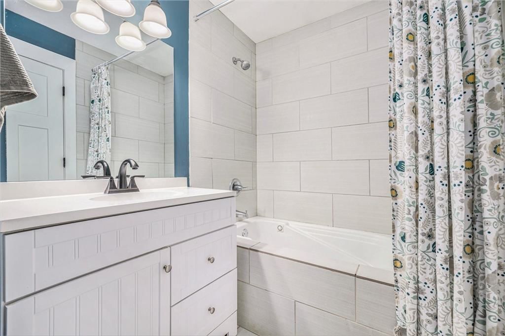 902 Walnut Street — photo 14