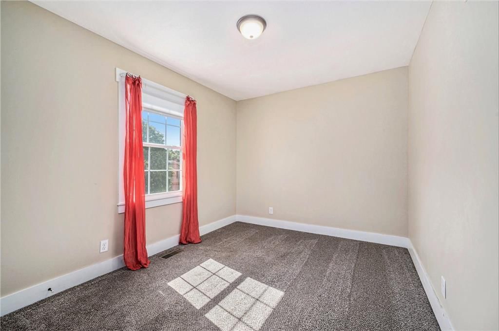 902 Walnut Street — photo 15