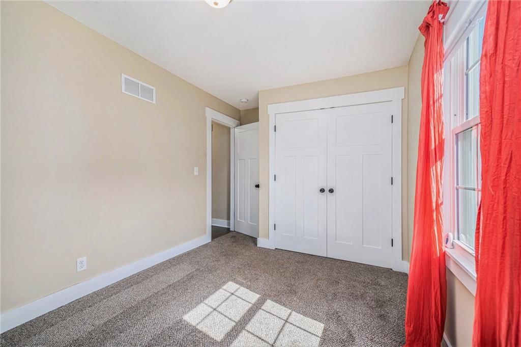 902 Walnut Street — photo 16