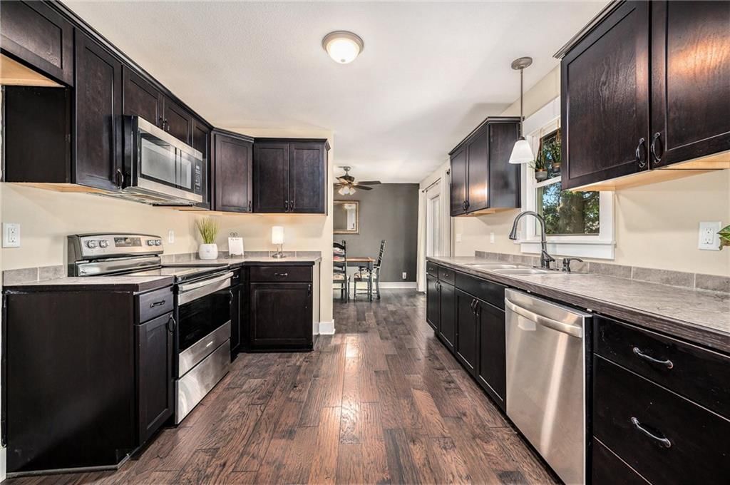 902 Walnut Street — photo 10