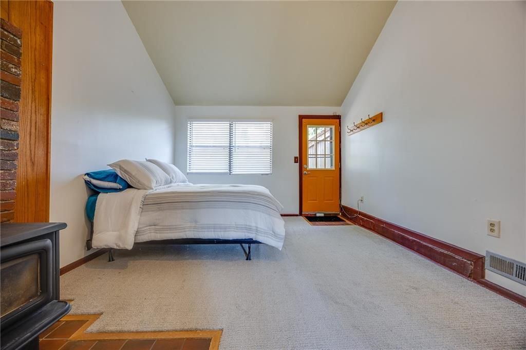 1420 W 4th Street — photo 15