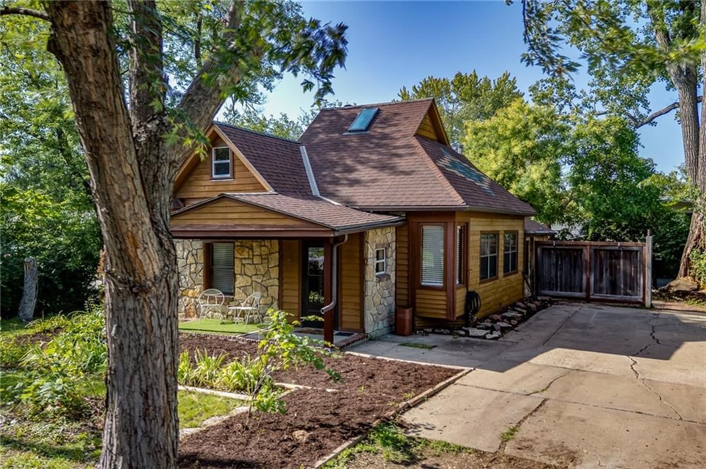 1420 W 4th Street — photo 32
