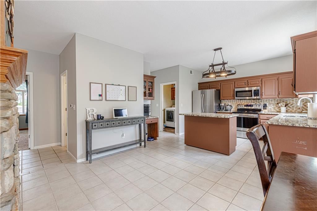 22808 E 28th Terrace Court — photo 15