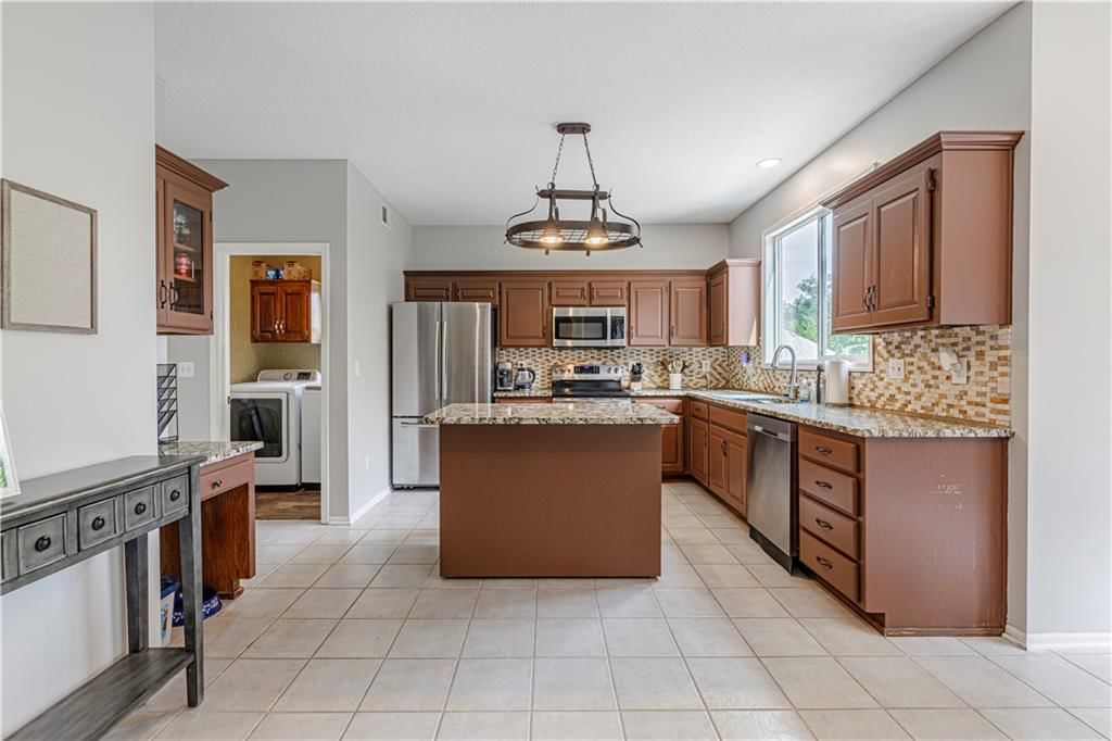22808 E 28th Terrace Court — photo 16