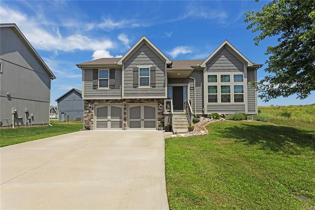 4802 NE 100th Terrace, Kansas City, MO