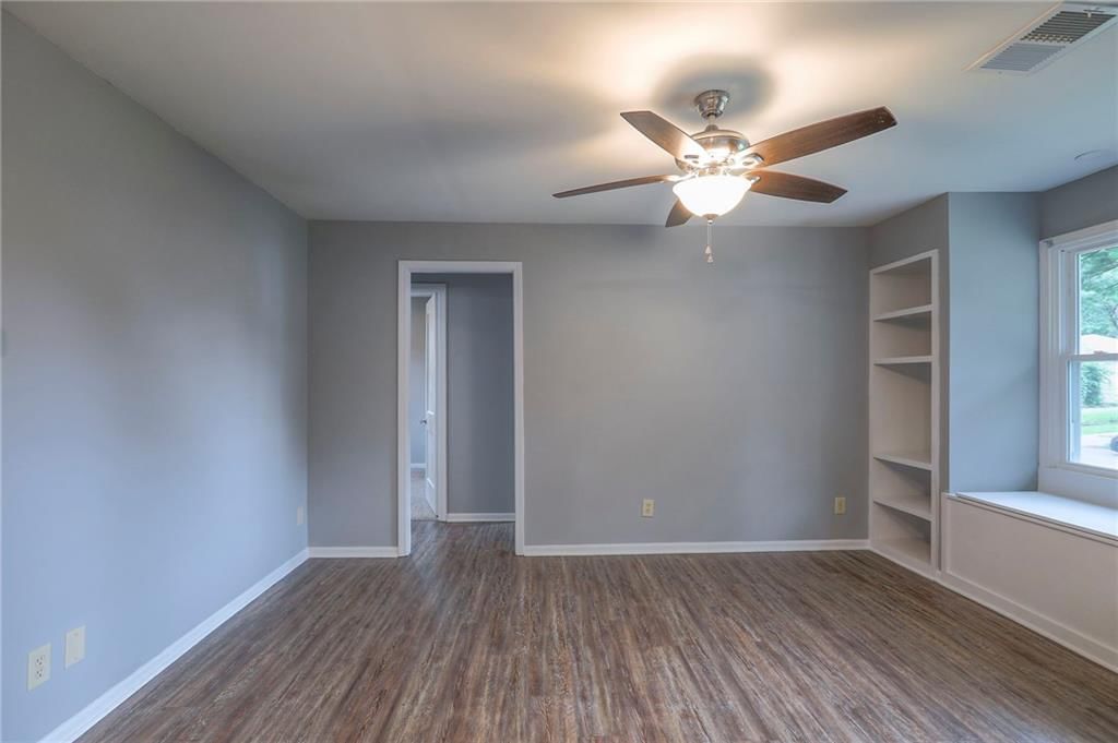 713 NE 45th Terrace — photo 8