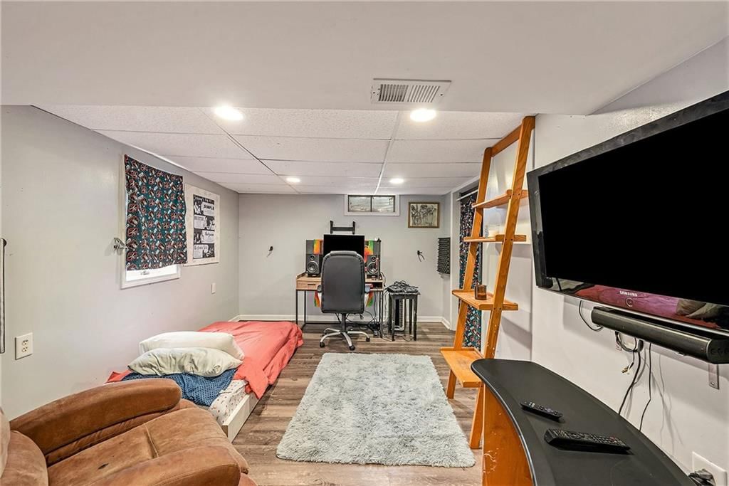 3205 Doniphan Avenue — photo 23