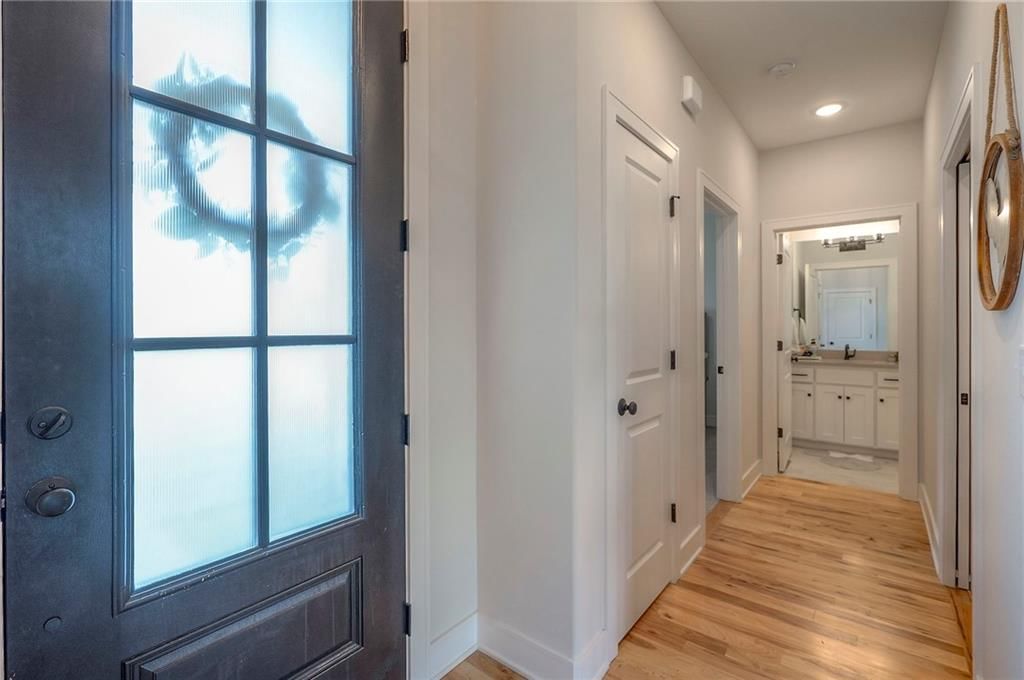 1828 SW Sage Canyon Road — photo 3