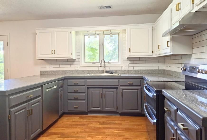 209 S KENTUCKY Street — photo 10