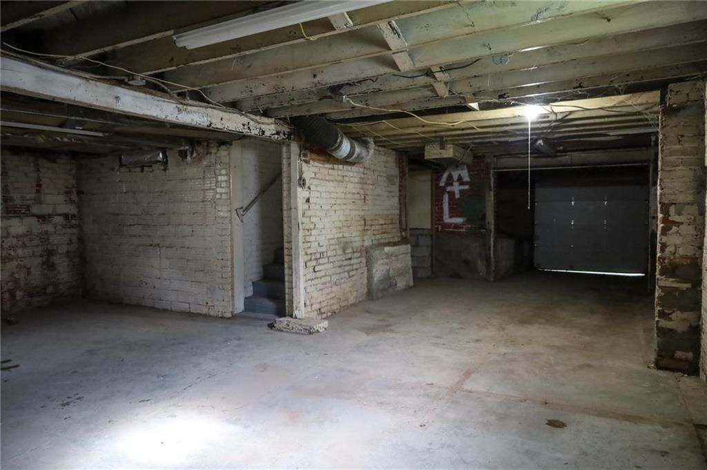 16 E Hyde Park Avenue — photo 19