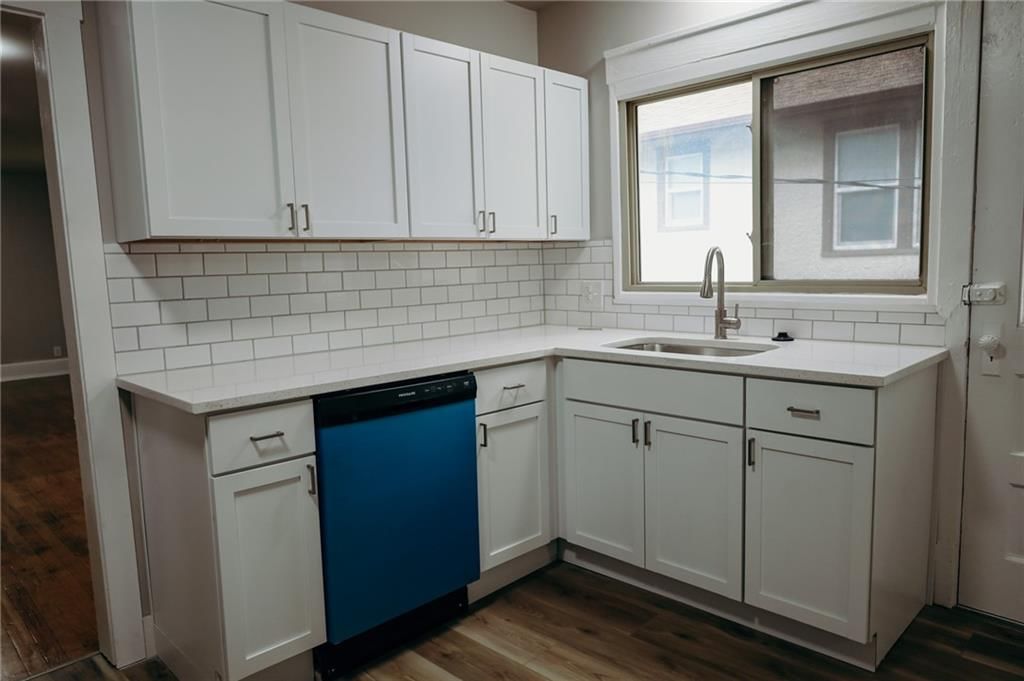 16 E Hyde Park Avenue — photo 9