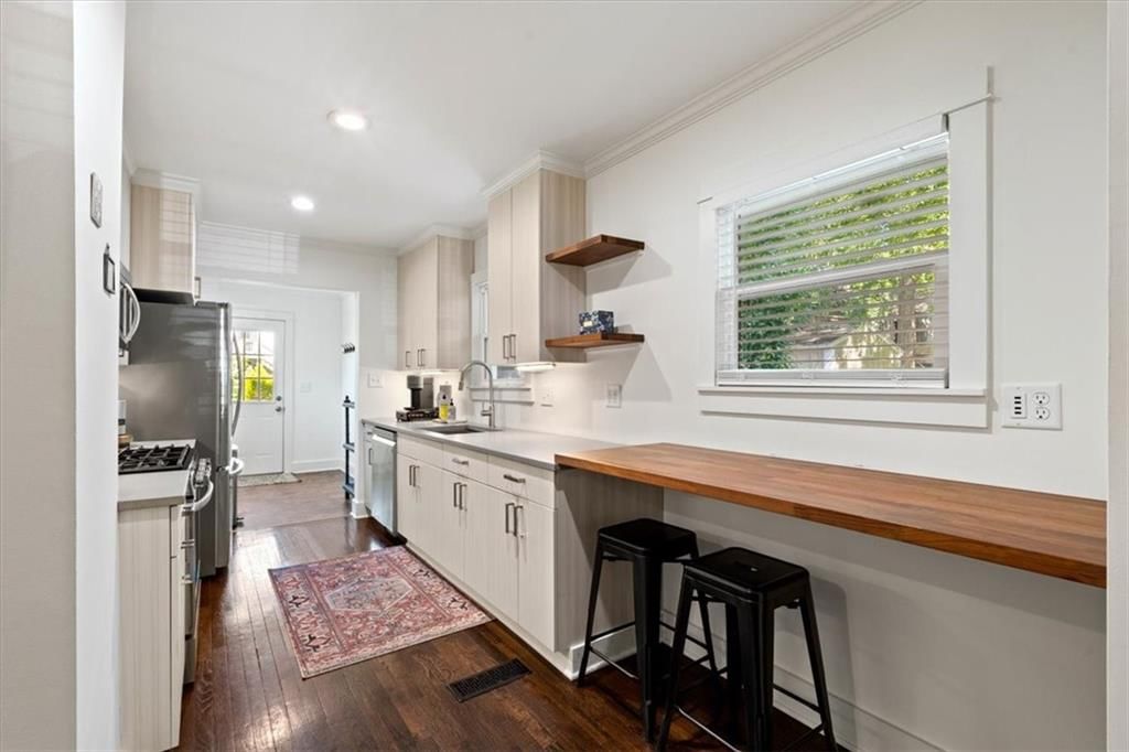 6010 Locust Street — photo 11
