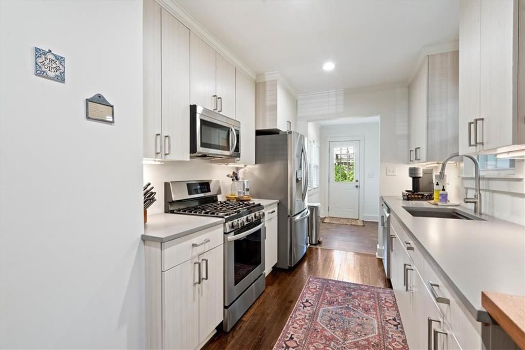 6010 Locust Street — photo 12