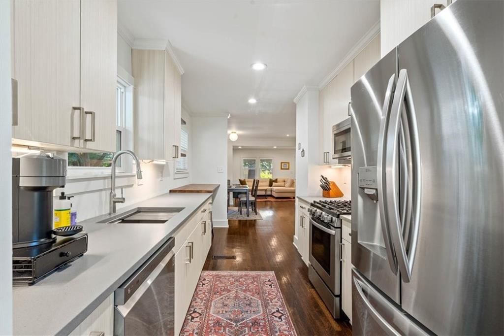 6010 Locust Street — photo 14