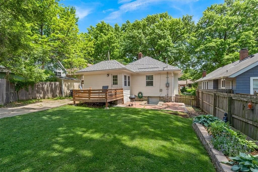 6010 Locust Street — photo 24