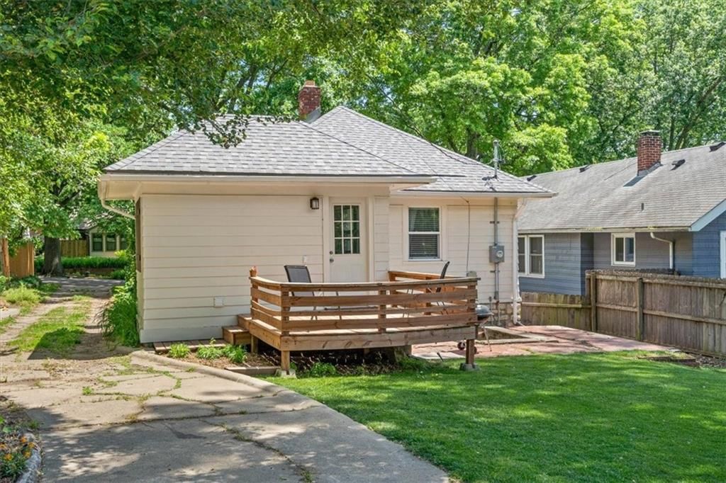 6010 Locust Street — photo 25