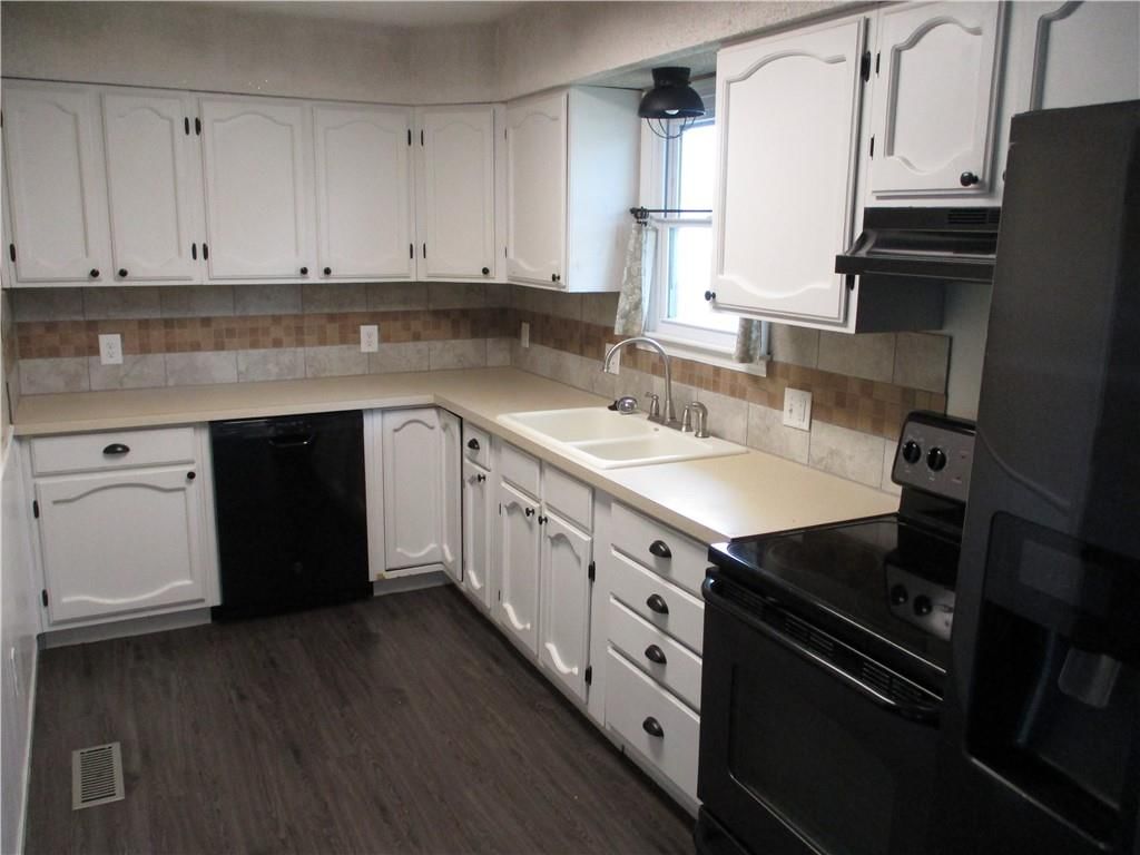 1520 Saint Lawrence Street — photo 8