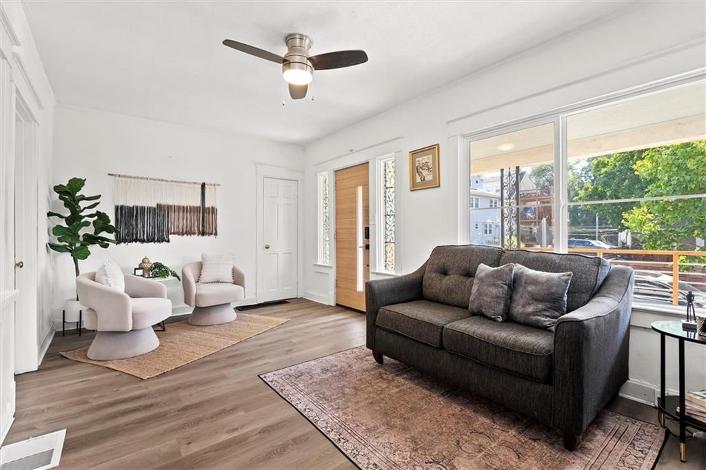 4608 Forest Avenue — photo 4