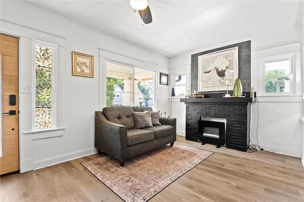 4608 Forest Avenue — photo 8
