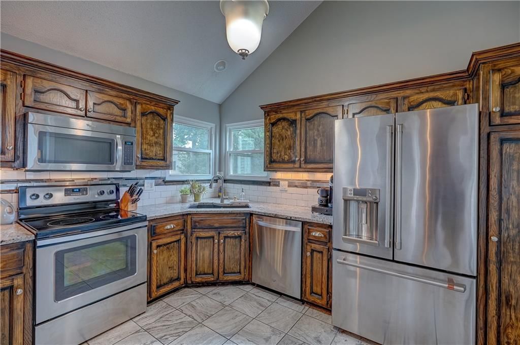 428 SE Ashton Drive — photo 13