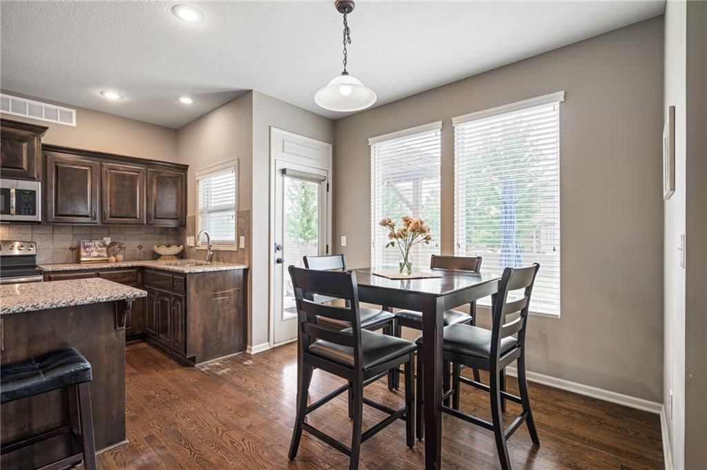 2297 W Park Street — photo 11