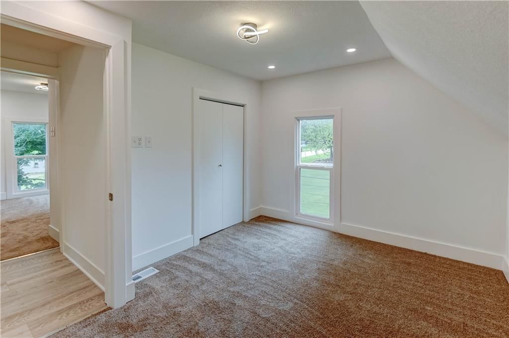 208 Osage Street — photo 26