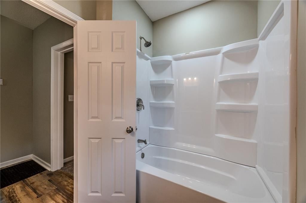1305 Clinton Street — photo 16