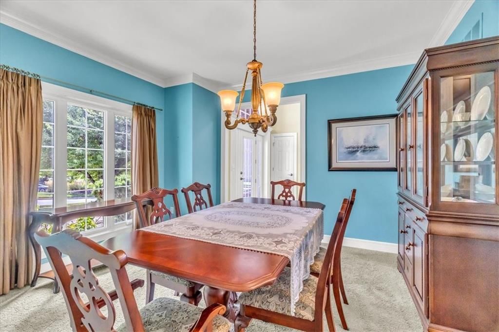 12810 Oakmont Drive — photo 4